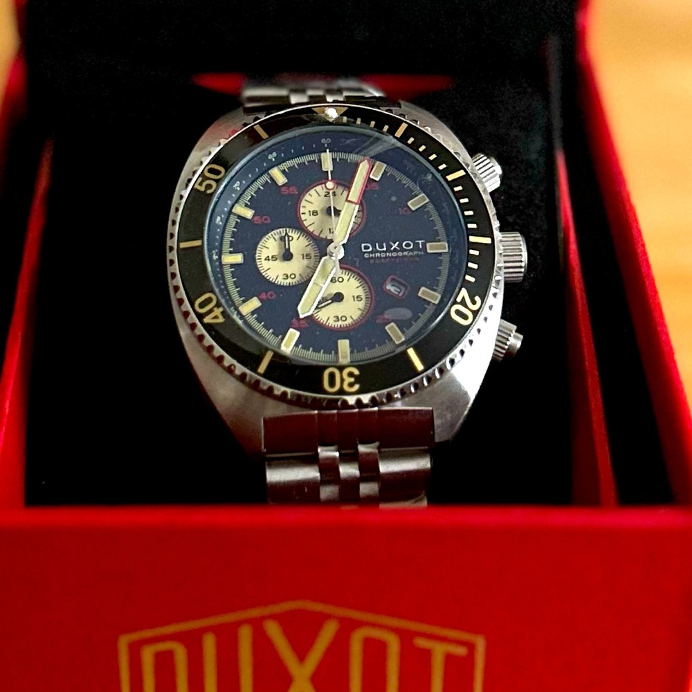 Dicot classic timepiece